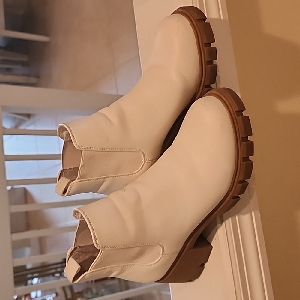 Steve Madden Womens Howler Boot White Size 8 M
